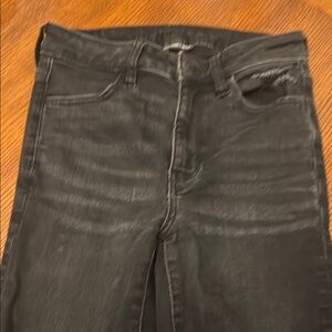 Women’s American Eagle Distressed Black Jeans 2L long super high rise jegging